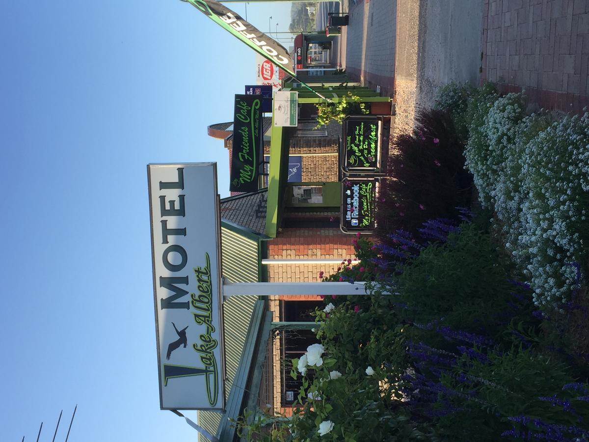 Lake Albert Motel Meningie Екстер'єр фото