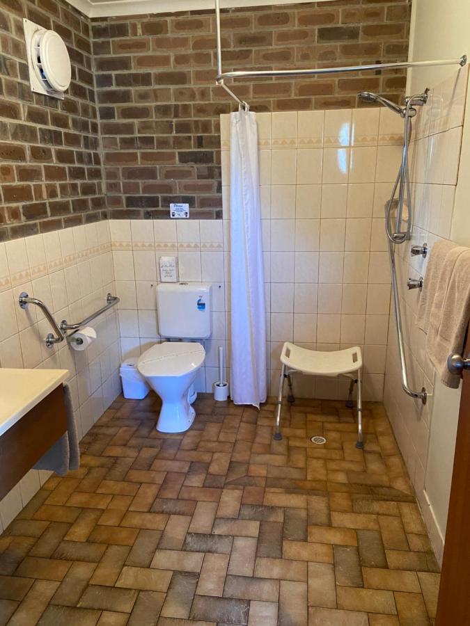 Lake Albert Motel Meningie Екстер'єр фото